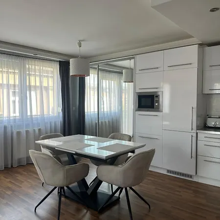 Premium * Budapest